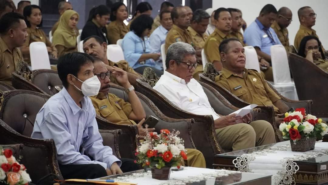 Bupati Malra M. Thaher Hanubun Menghadiri dan Membuka Secara Resmi Sosialisasi dan Bimtek Proses Manajemen Risiko di Lingkungan Pemkab Malra