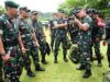 Pasukan Para Raider Kostrad Siap Tugas Operasi, Pangkostrad Dampingi Kasad Tinjau Yonif PR 433 Kostrad