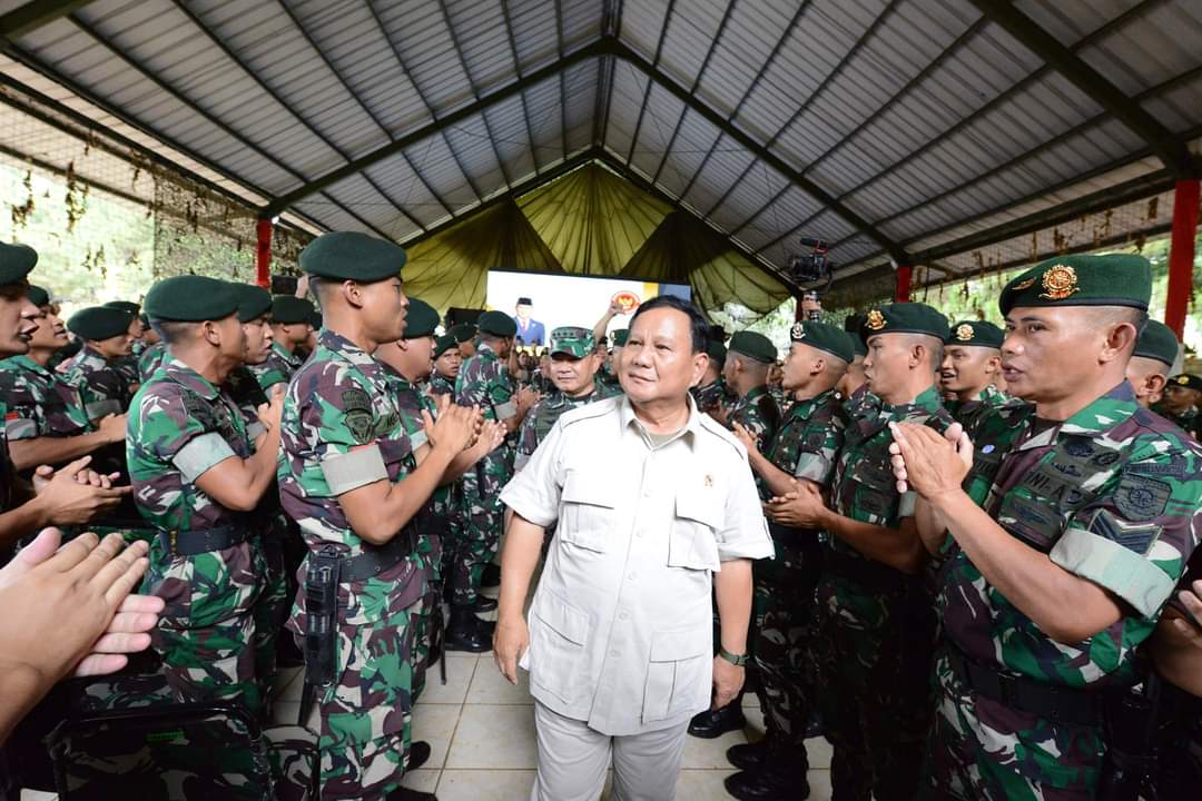 Menhan RI Prabowo Subianto Bersama Kasad Jenderal TNI Dudung Abdurachman Berkunjung Ke Batalyon Infanteri PARA 330/Tri Dharma