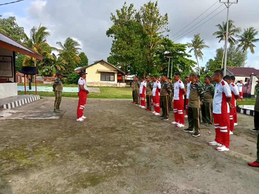 TNI Polri Bersinergi, Koramil 1502-04/Geser dan Polsek Seram Timur Laksanakan Olah Raga Bersama