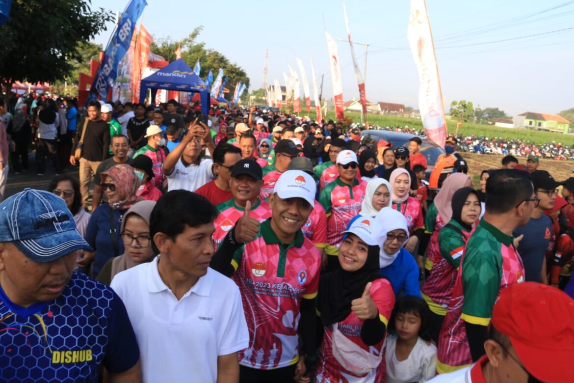 Dandim 0808/Blitar Bersama Ketua Persit KCK Cabang XXII, Ikut Meriahkan Hari Bhakti Adhyaksa Ke 63 Tahun 2023