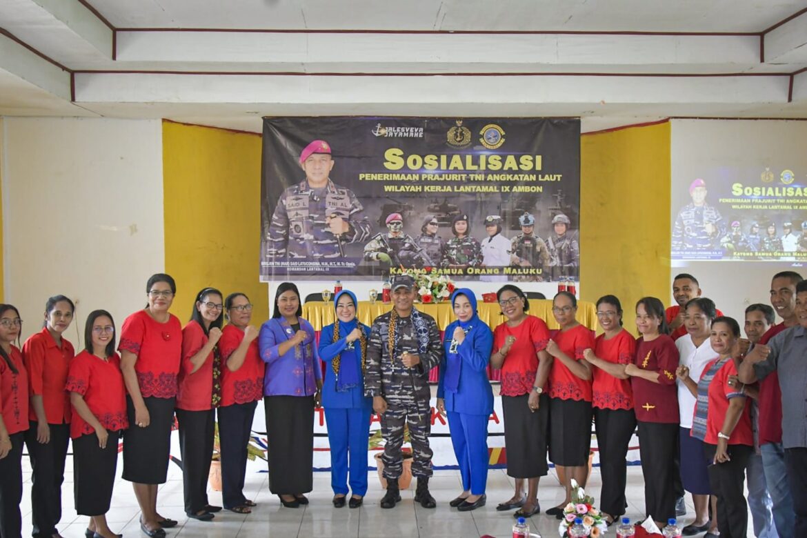 PEDULI ANAK NEGERI, BRIGJEN SAID LATUCONSINA LAKSANAKAN SOSIALISASI PENERIMAAN PRAJURIT TNI AL DI SAPARUA