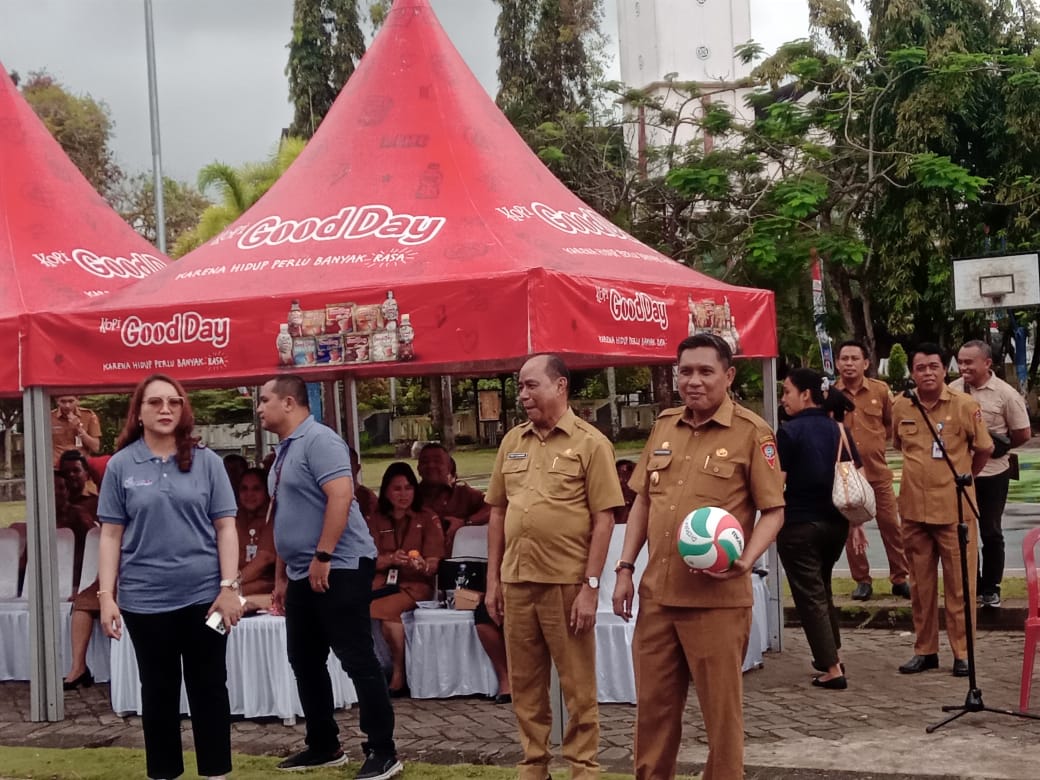 Buka Kegiatan Turnament Bola Voli Antar SMP Se Kota Ambon Ini Harapan Penjabat Walikota Ambon