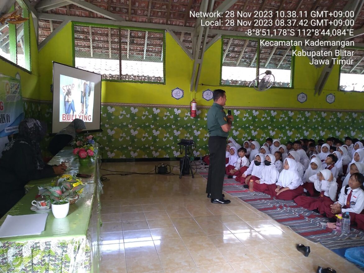 Peduli Generasi Muda, Anggota Koramil Kademangan Laksanakan Kegiatan Sosialisasi Anti Bullying