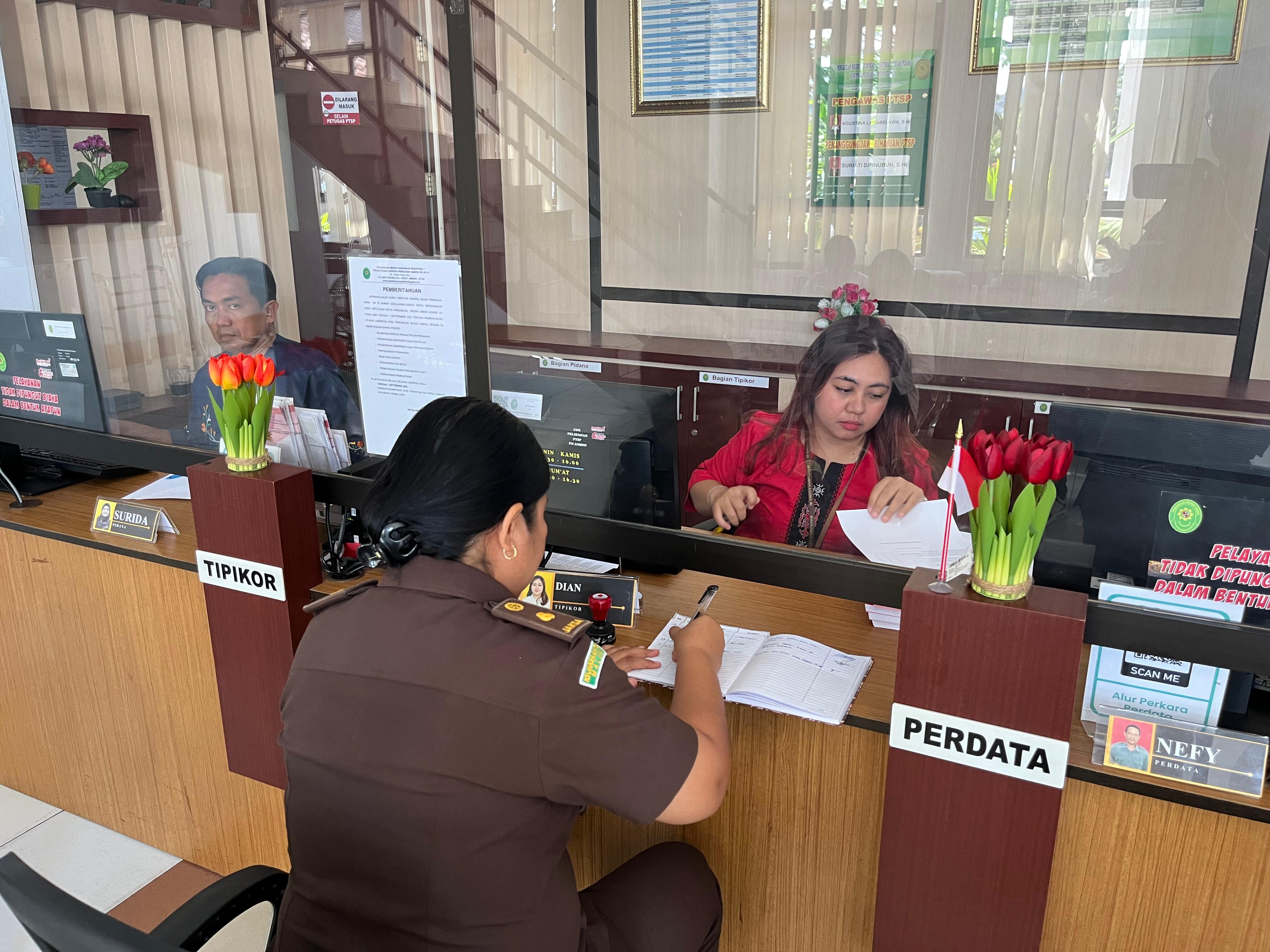 Jadi Tersangka DANA BOS MALUKU TENGAH,FRITZ LUCAS SOPACUA SIAP DISIDANGKAN.