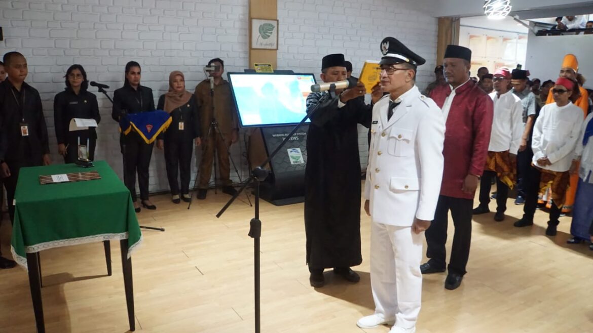 Ali Hatala Resmi Dilantik Menjadi Kepala Pemerintahan Negeri Batumerah