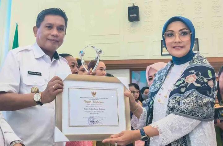 Pemkot Ambon Raih Penghargaan Kota Layak Anak