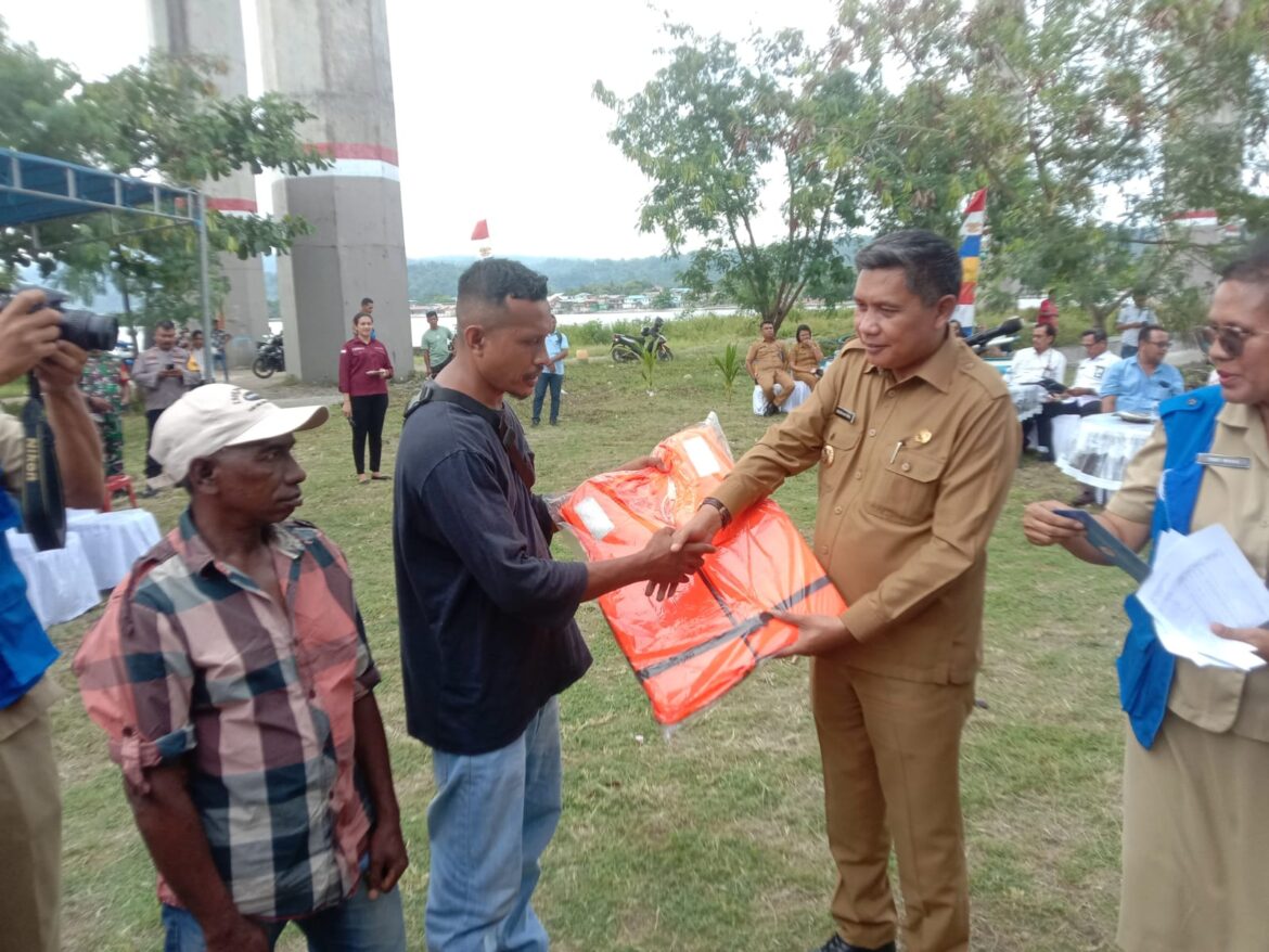 Pemkot Ambon Dorong Nelayan Tingkatkan Produktivitas Mencari Ikan. Ini Kata Pj Walkot Ambon