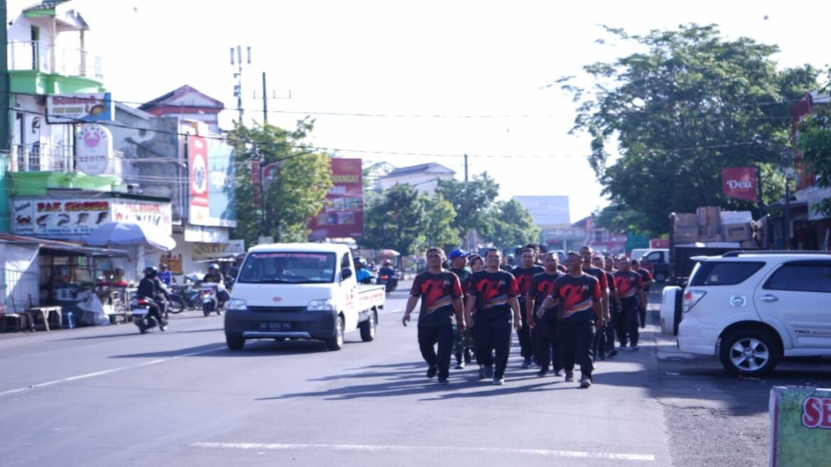 Jaga Kesehatan, Kodim 0808/Blitar Gelar Jalan Sehat Bersama