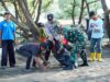 Gotong Royong Dan Karya Bhakti Tni Beserta Masyarakat Pantai Serang Dalam Hut Tni Ke-79 Di Blitar