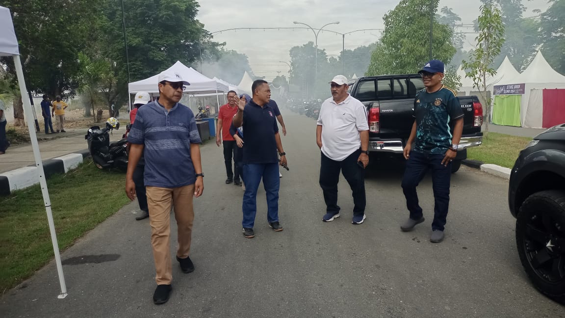 Sekda Tinjau Lokasi Pameran Pembangunan Jelang HUT Kabupaten Buru Ke – 24